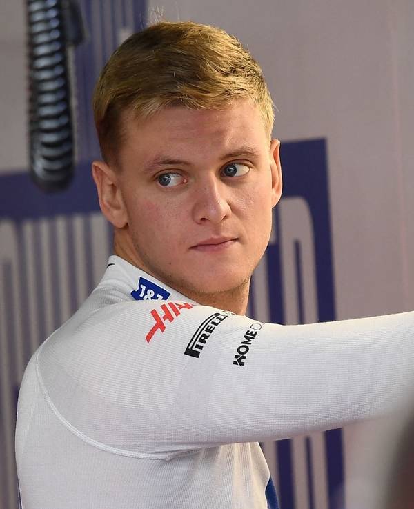 Mick Schumacher am 8. Oktober 2022 beim Renn-Wochenende der Formel 1 in Suzuka in der Haas-Box