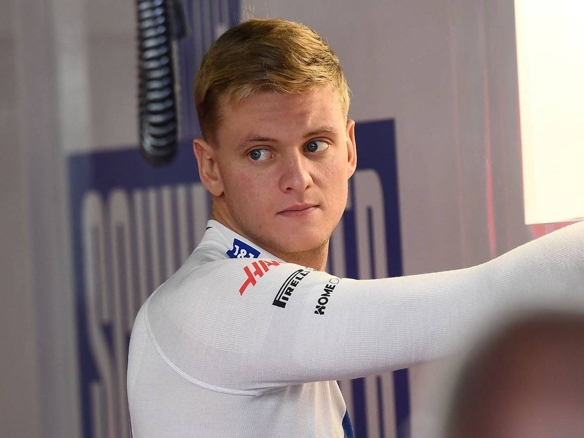 Mick Schumacher am 8. Oktober 2022 beim Renn-Wochenende der Formel 1 in Suzuka in der Haas-Box