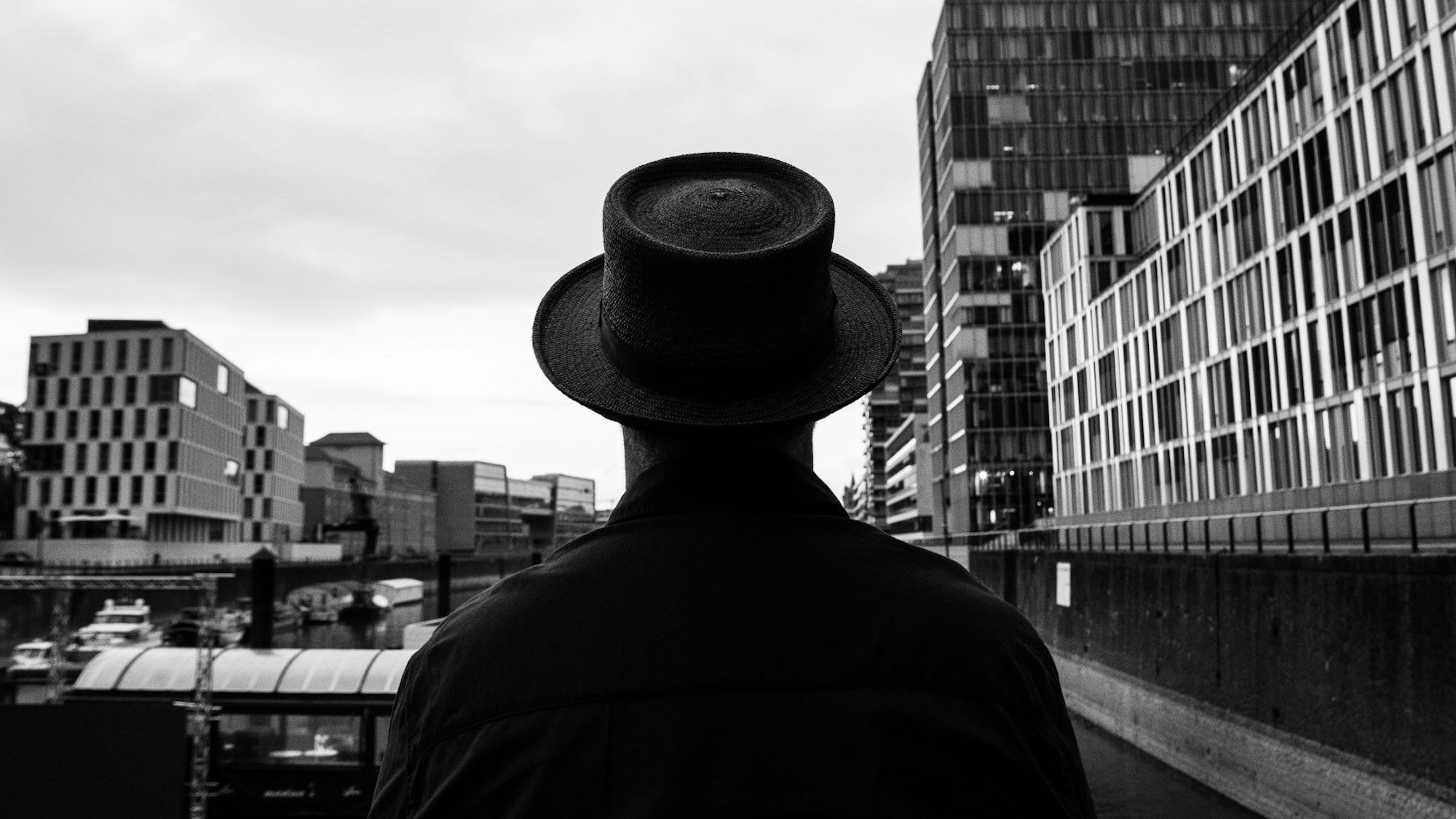 Björn Heuser im Rheinauhafen