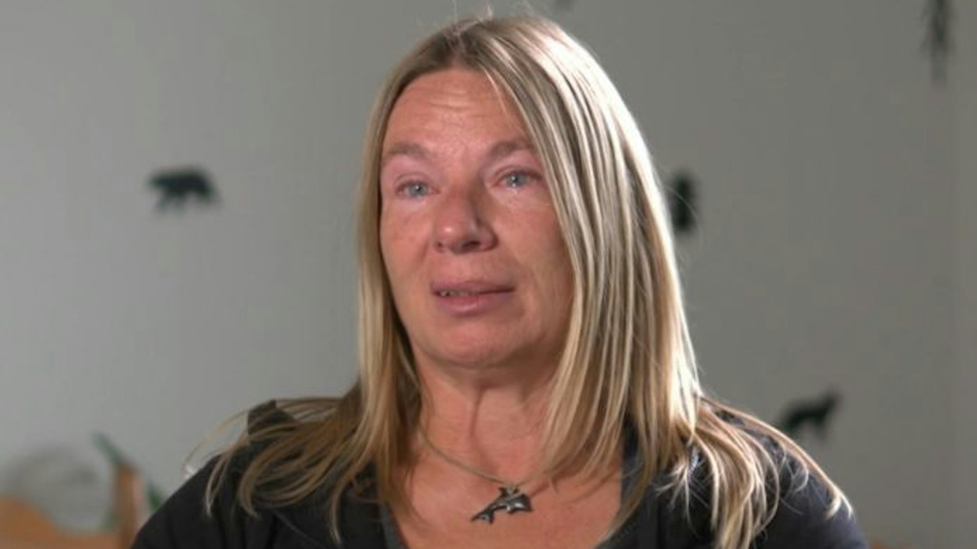 Manu Reimann im Interview mit Tränen in den Augen.