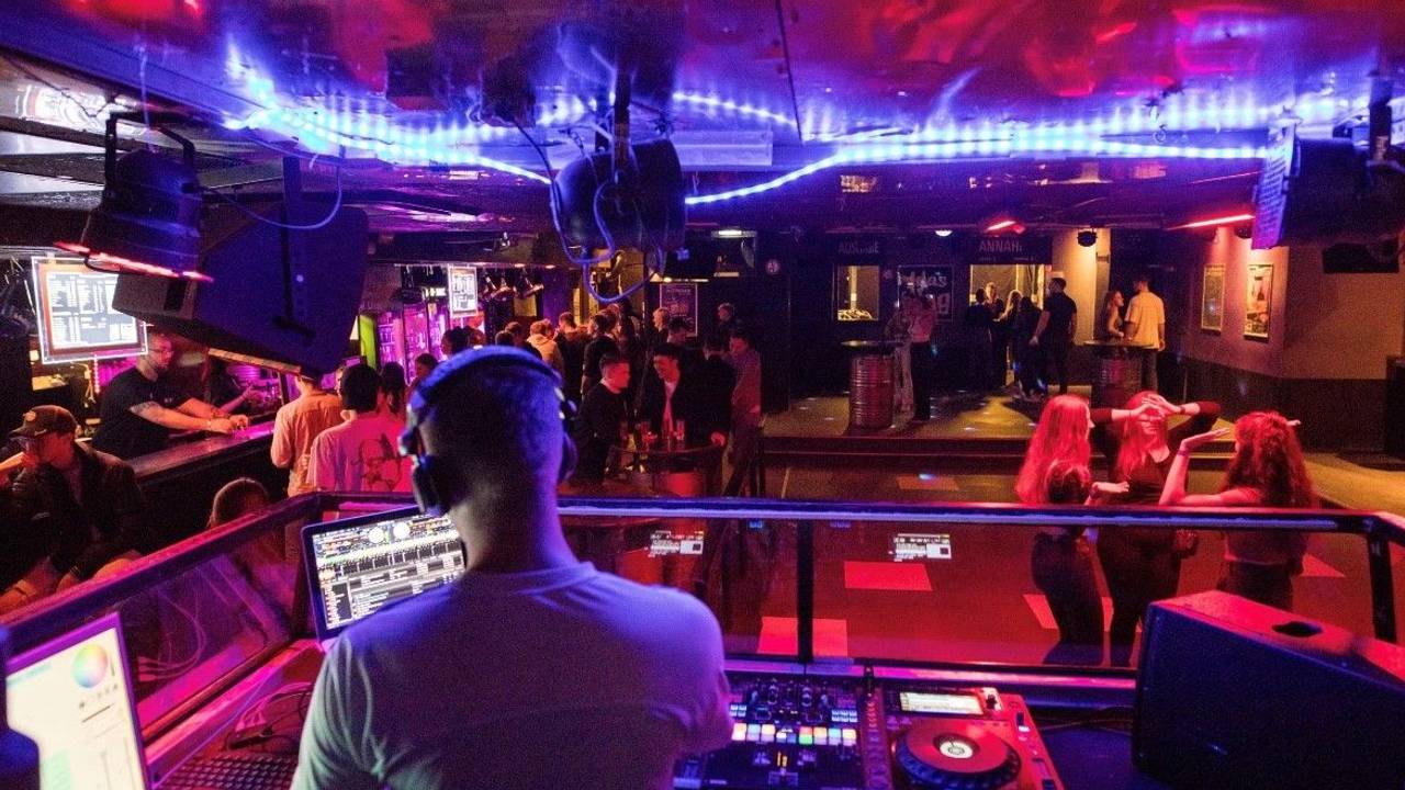 Innenansicht des Studentenclubs „Das Ding“