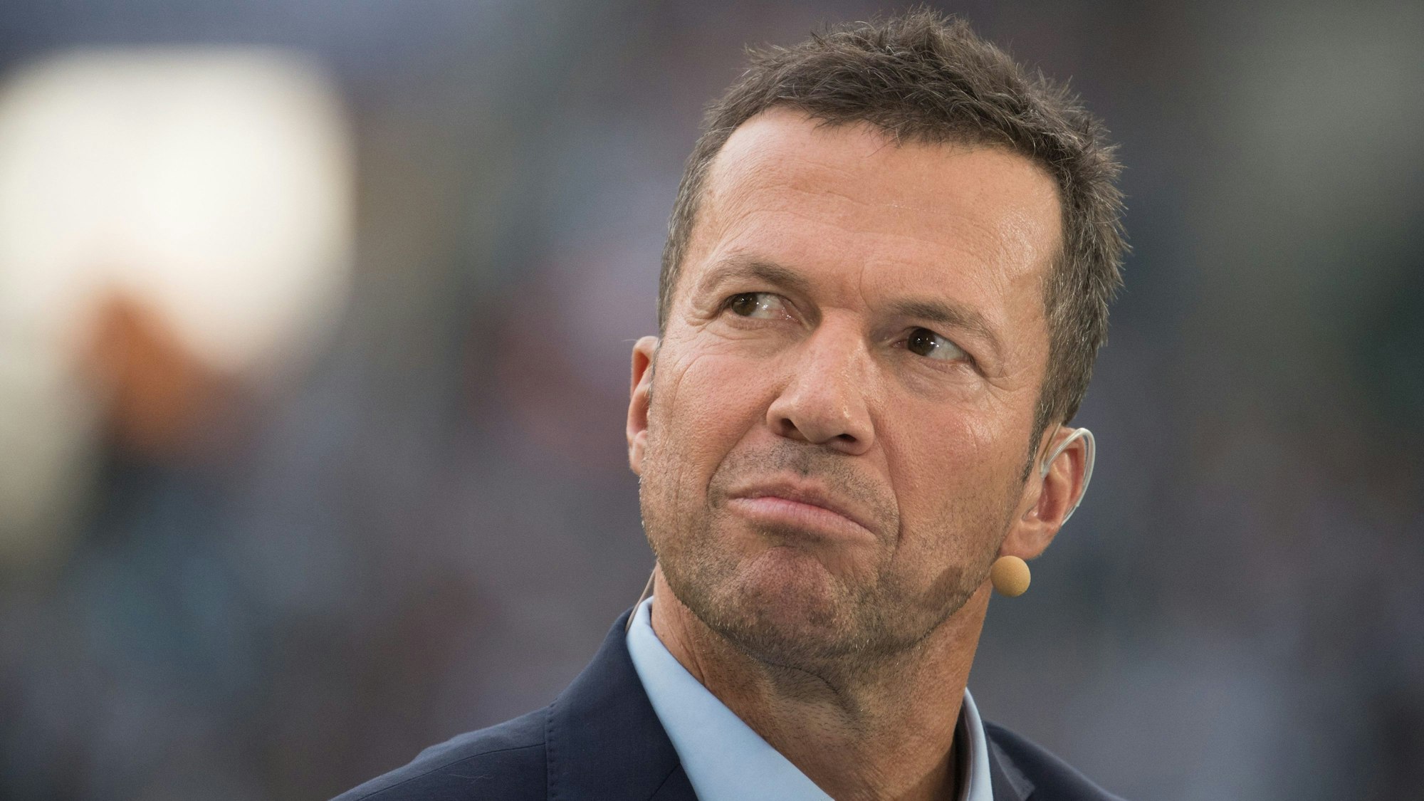 Lothar Matthäus guckt kritisch.
