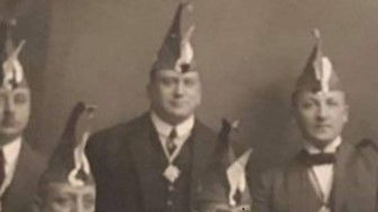 Edmund Nathan (M:) war in jüdischer Karnevalist in Köln.