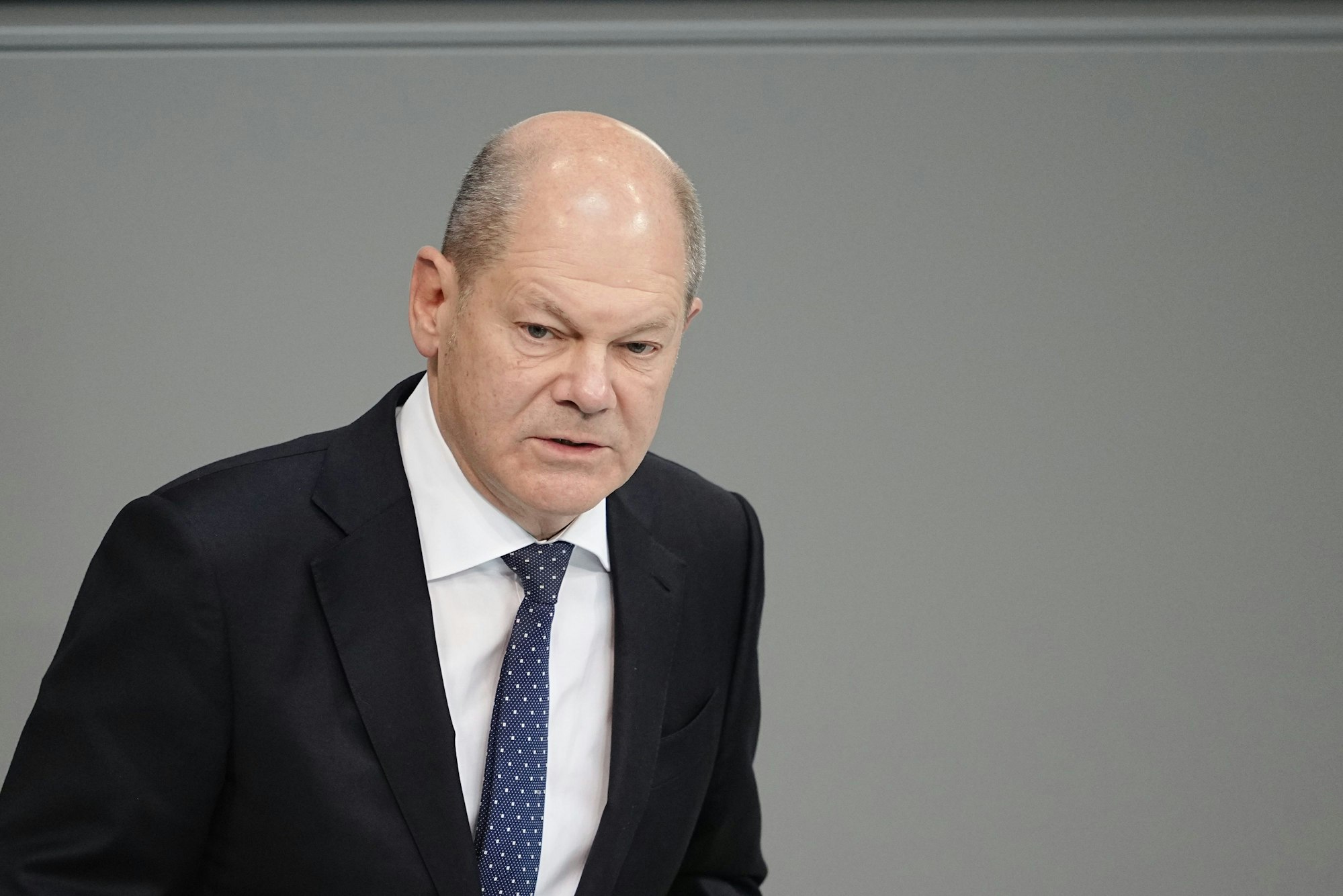 Bundeskanzler Olaf Scholz bei einer Regierungserklärung am 20. Oktober 2022 im Bundestag.