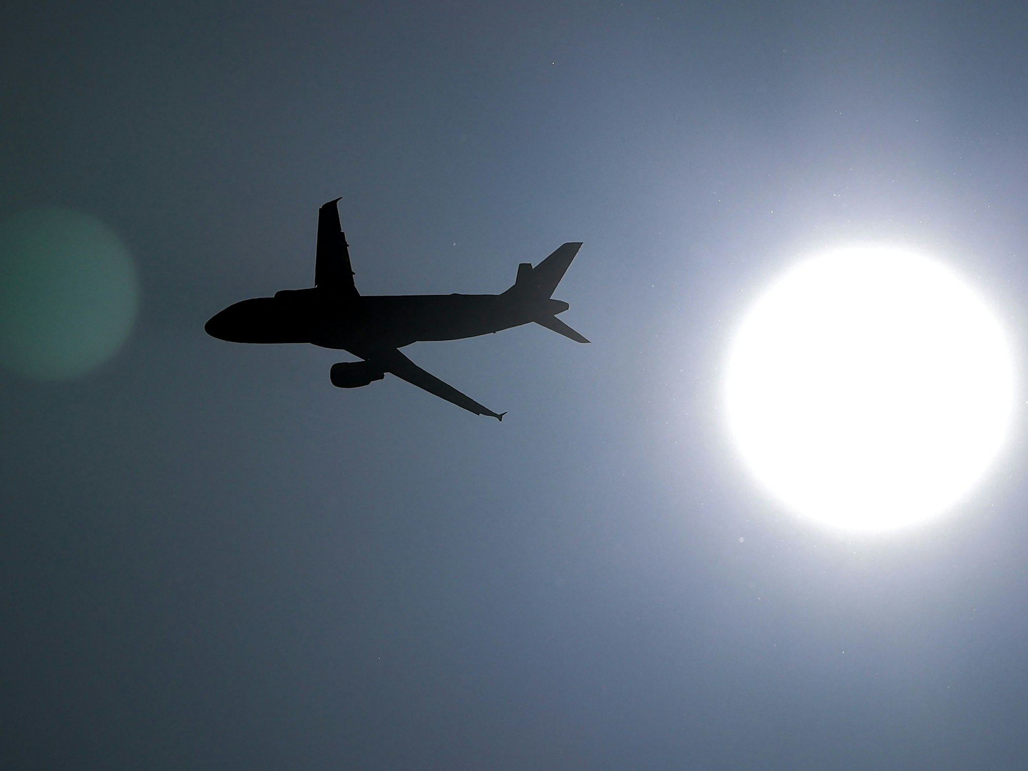 den Flughafen Paris-Orly.
