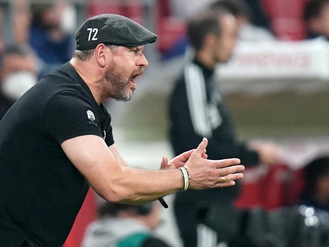 Steffen Baumgart kassierte mit dem 1. FC Köln am Freitagabend (21. Oktober 2022) eine 0:5-Packung beim FSV Mainz 05.