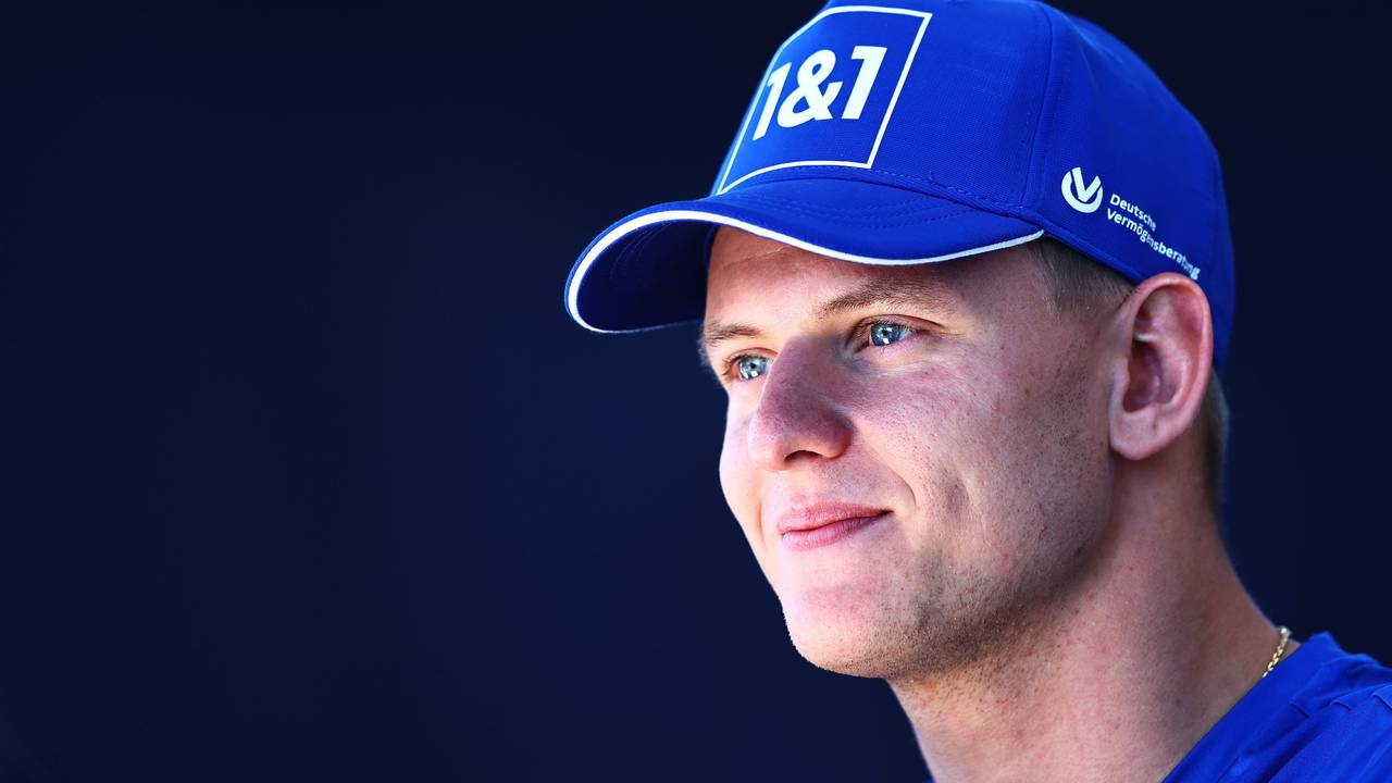 Mick Schumacher hat gute Laune bei einem Interview vor dem Großen Preis der USA.