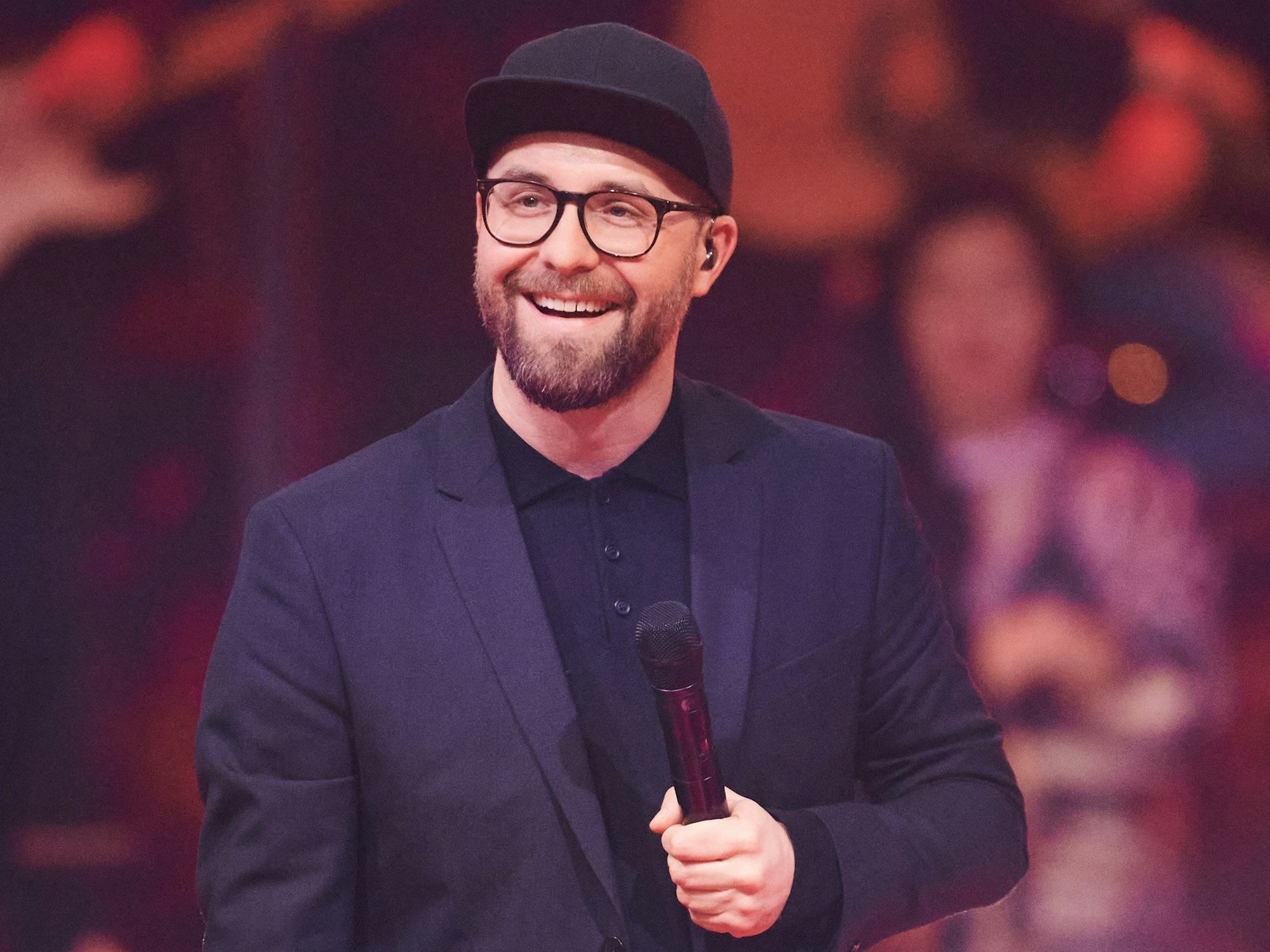 Mark Forster singt beim Halbfinale der Fernsehshow „The Voice of Germany“ am 12. Dezember 2021.