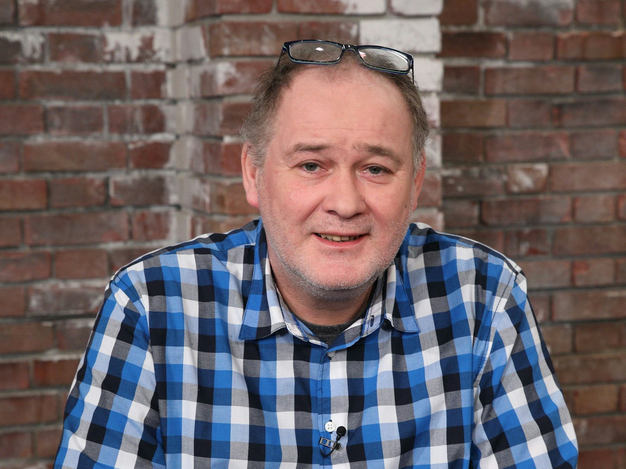 Walter Lehnertz posiert für die Kamera.