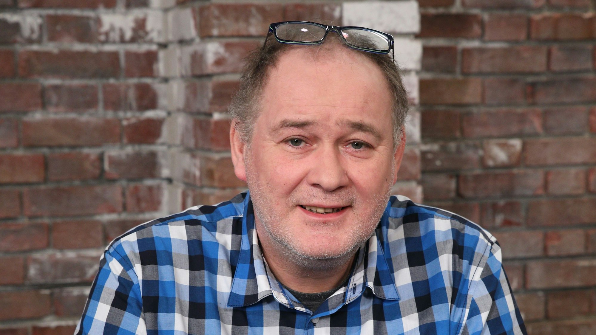 Walter Lehnertz posiert für die Kamera.