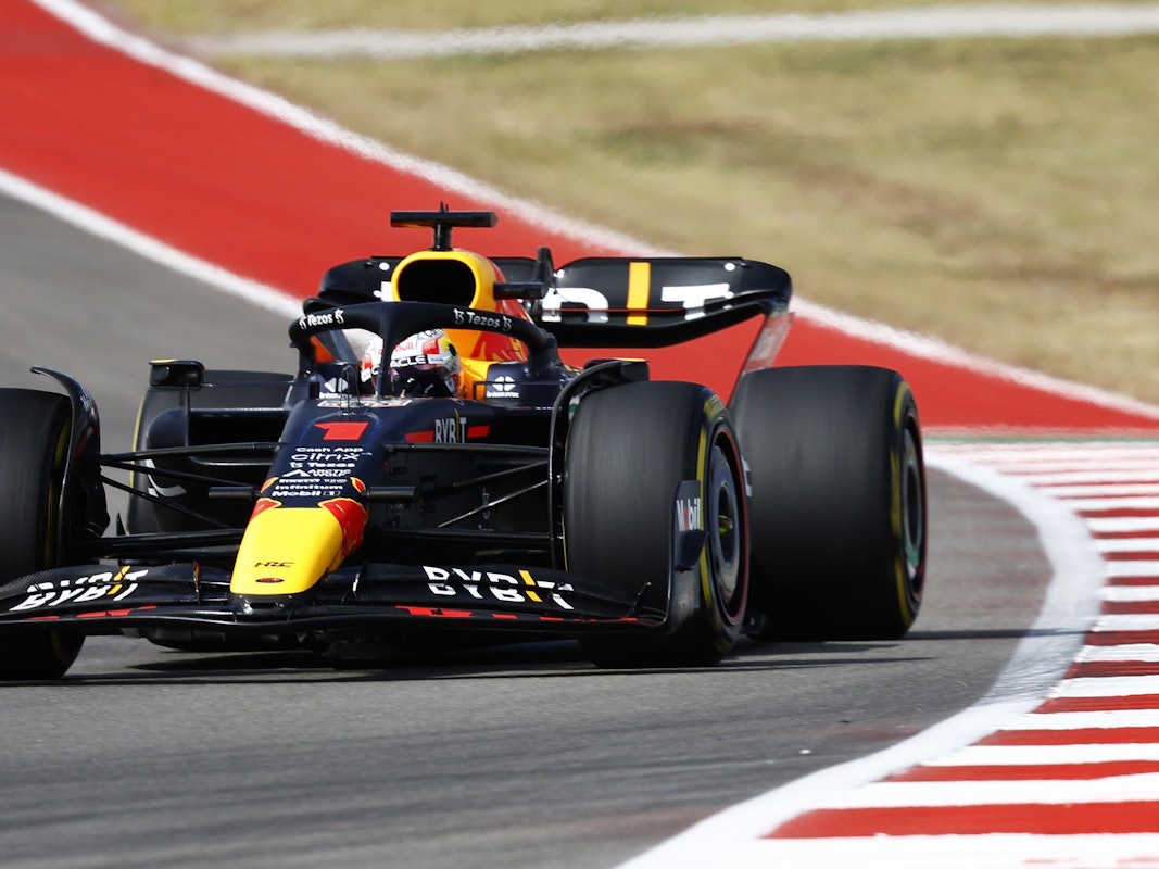 Max Verstappen steuert seinen Wagen beim Großen Preis der USA über die Strecke