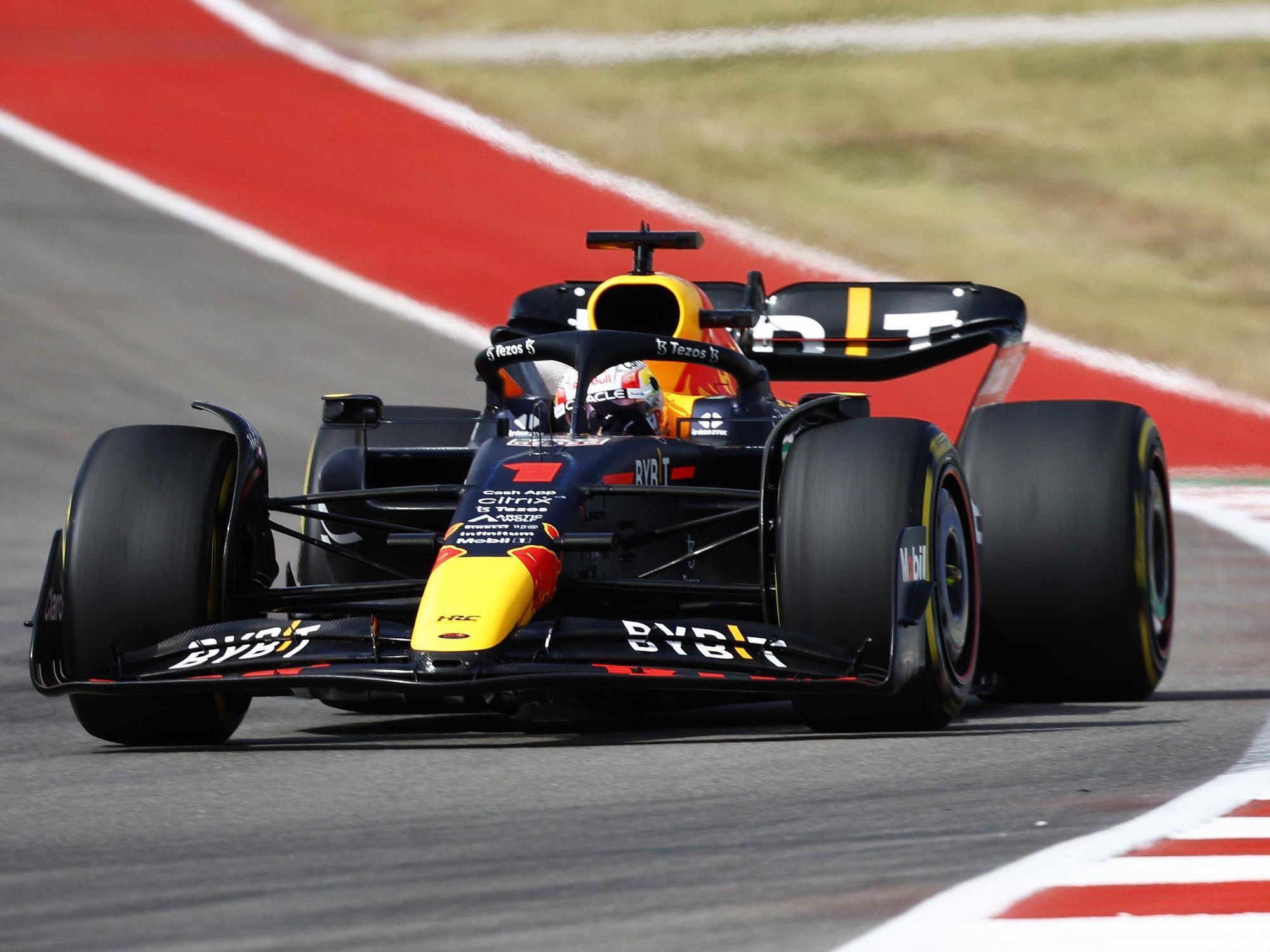 Max Verstappen steuert seinen Wagen beim Großen Preis der USA über die Strecke