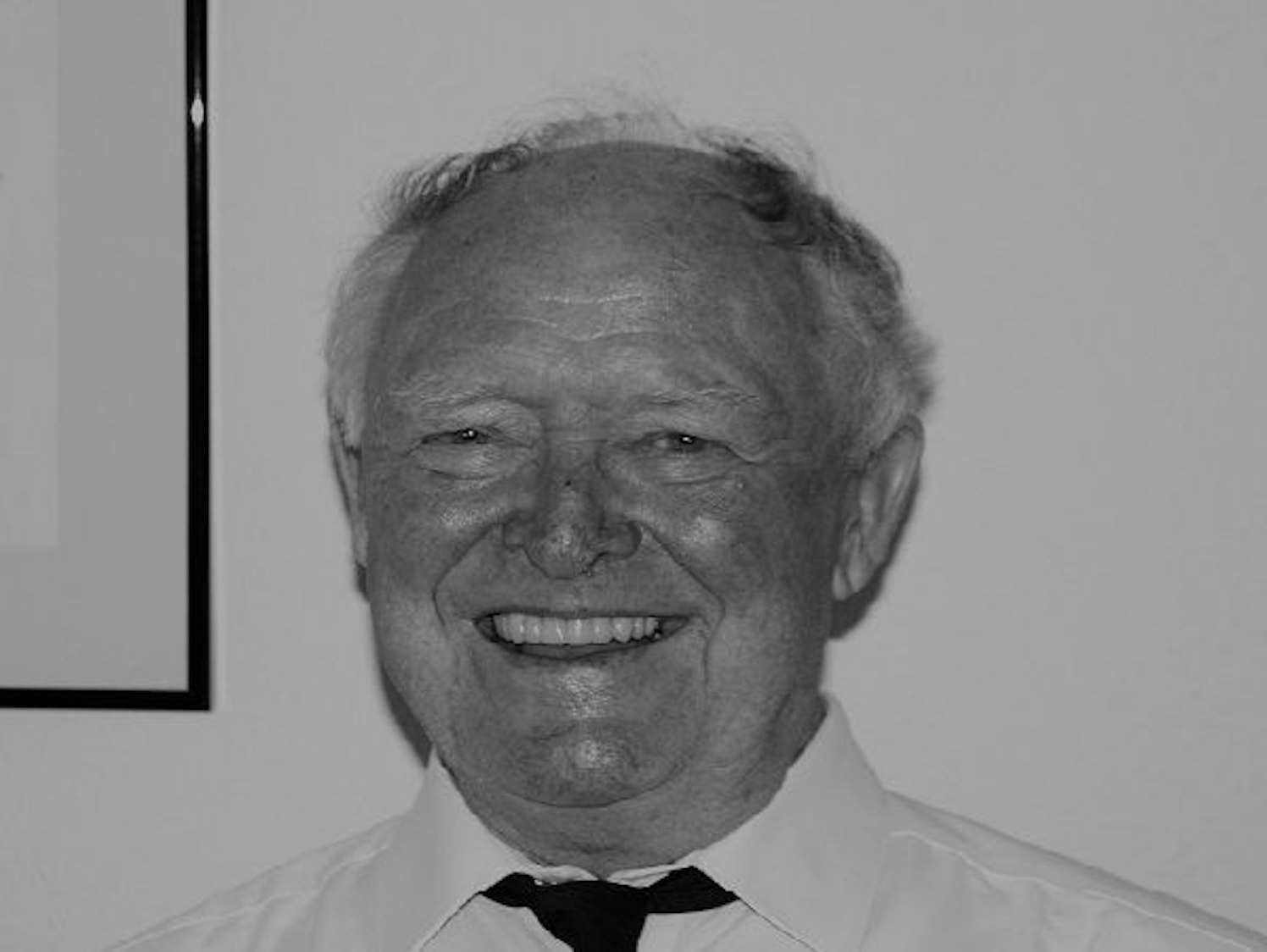 Werner Buhrow, Vater von WDR-Intendant Tom Buhrow, ist am 12.Oktober 2022 in Siegburg-Seligenthal verstorben.