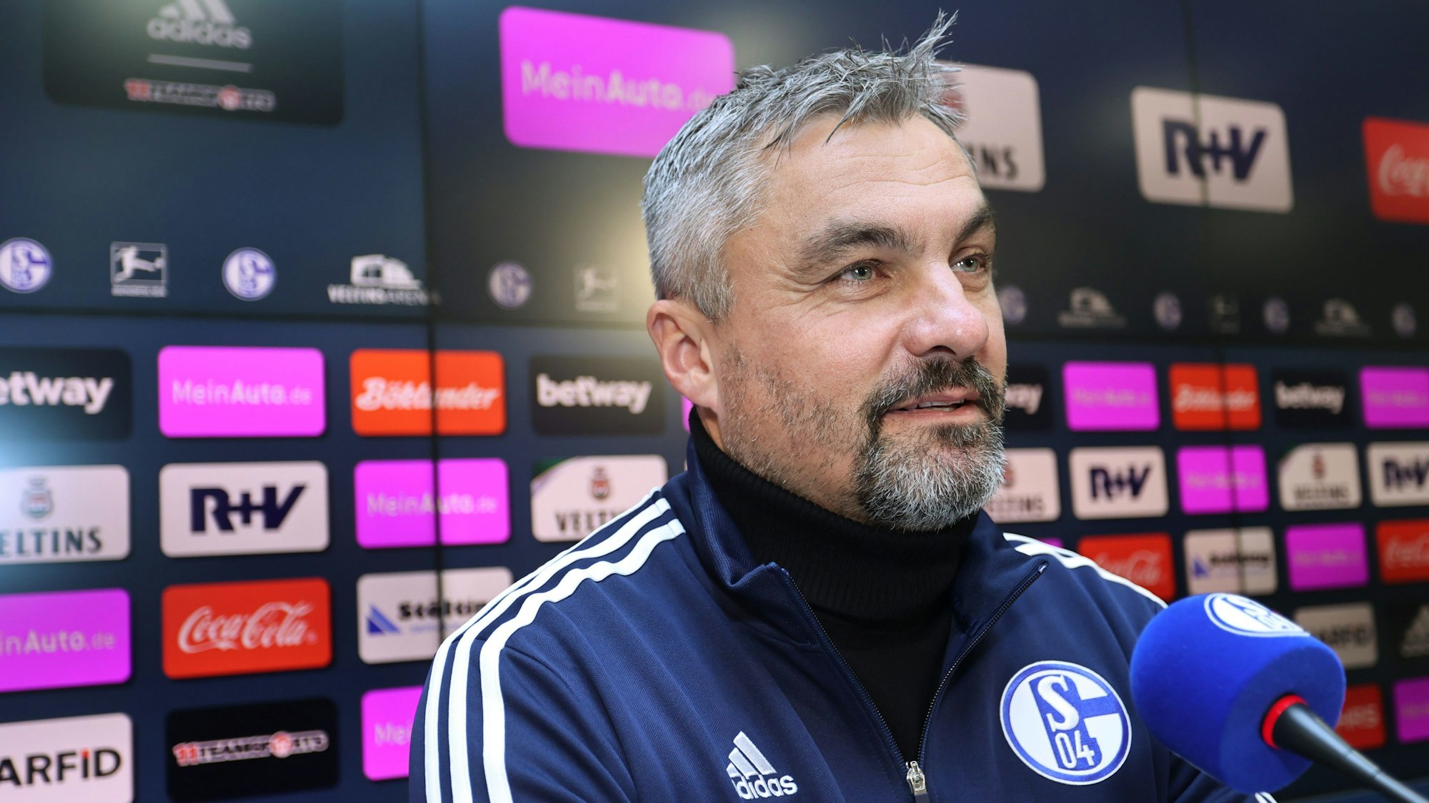 Thomas Reis bei seiner Vorstellung beim FC Schalke 04.