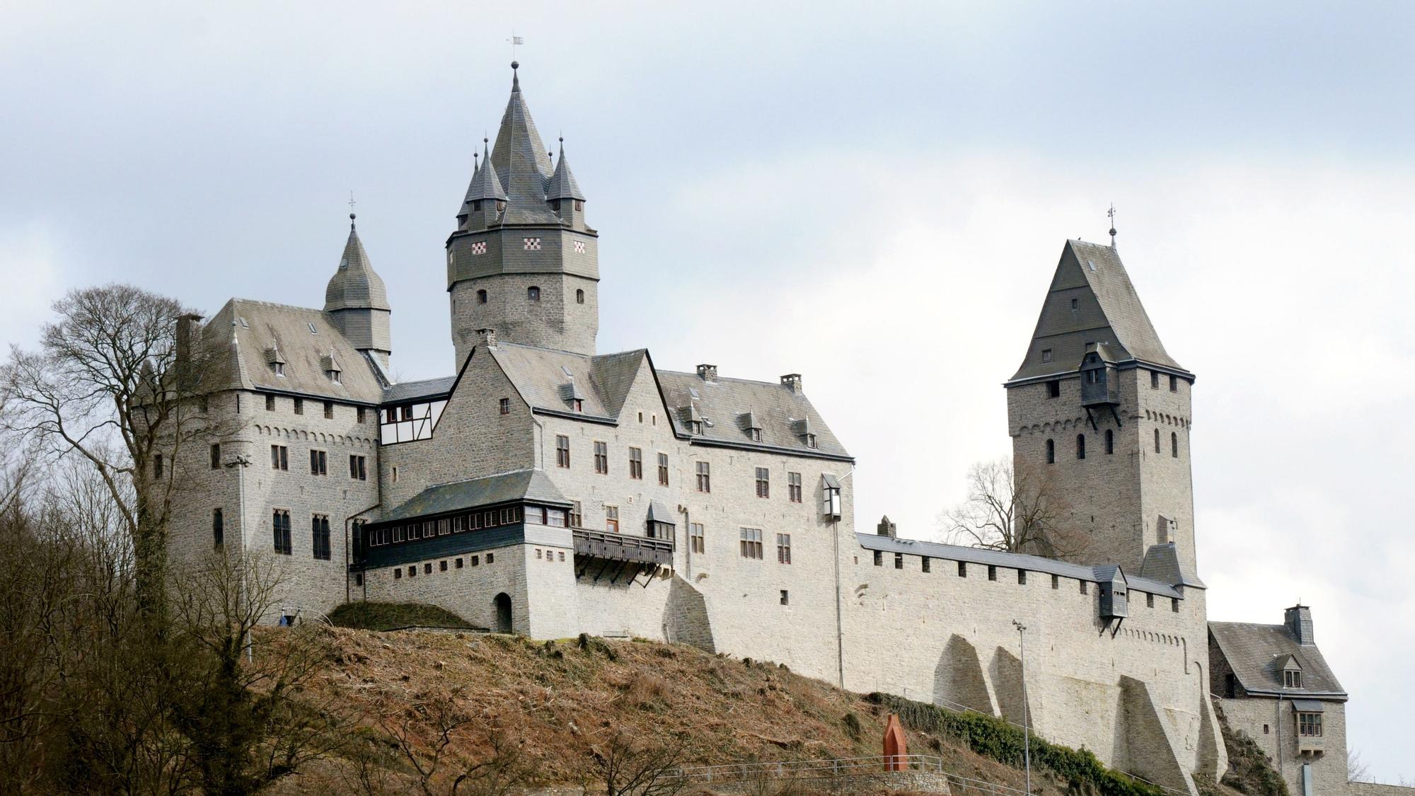 Zu den schönsten Burgen Deutschlands zählt die Burg Altena.