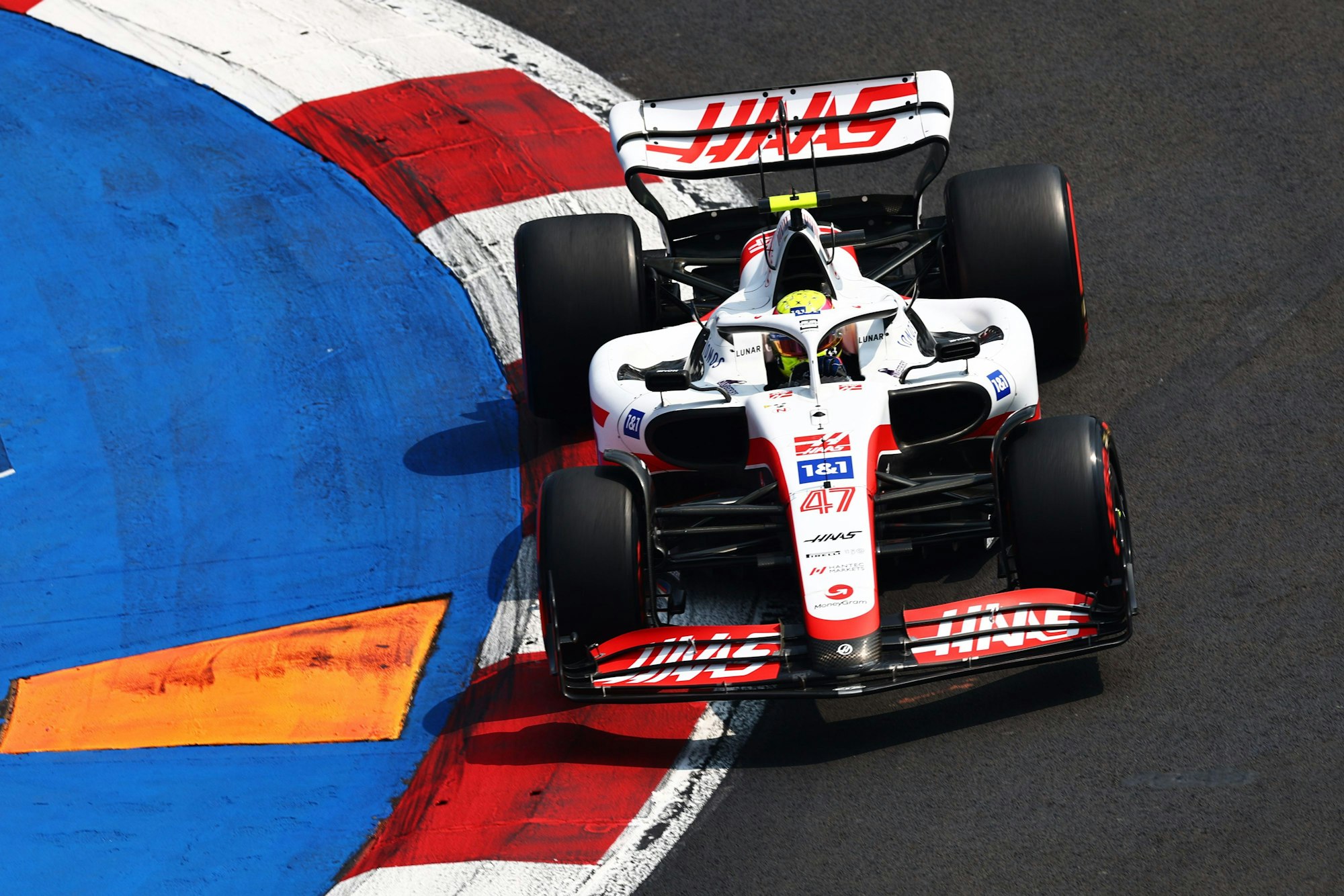Mick Schumacher in Mexiko im Haas auf der Strecke.