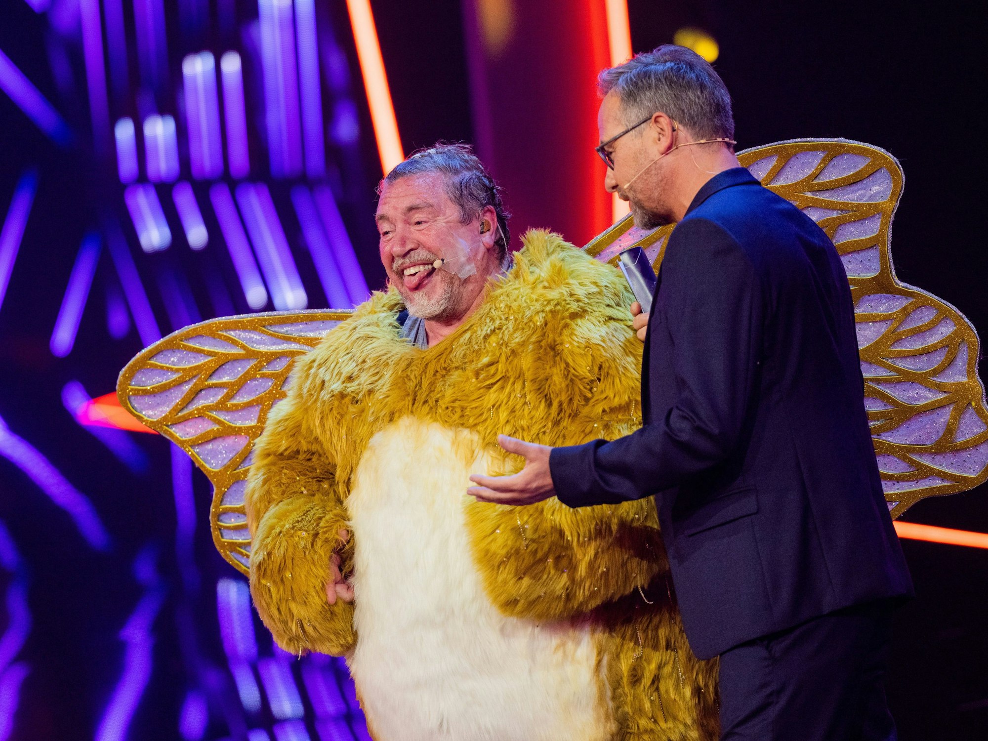 Armin Rohde, Schauspieler, steht als Figur „Goldi“ in der Prosieben-Show „The Masked Singer“ auf der Bühne.
