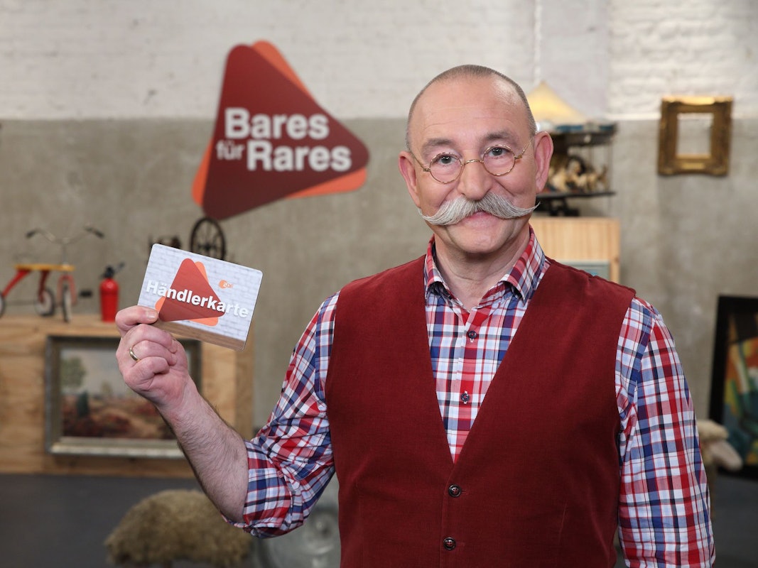 Horst Lichter posiert für die Kamera.