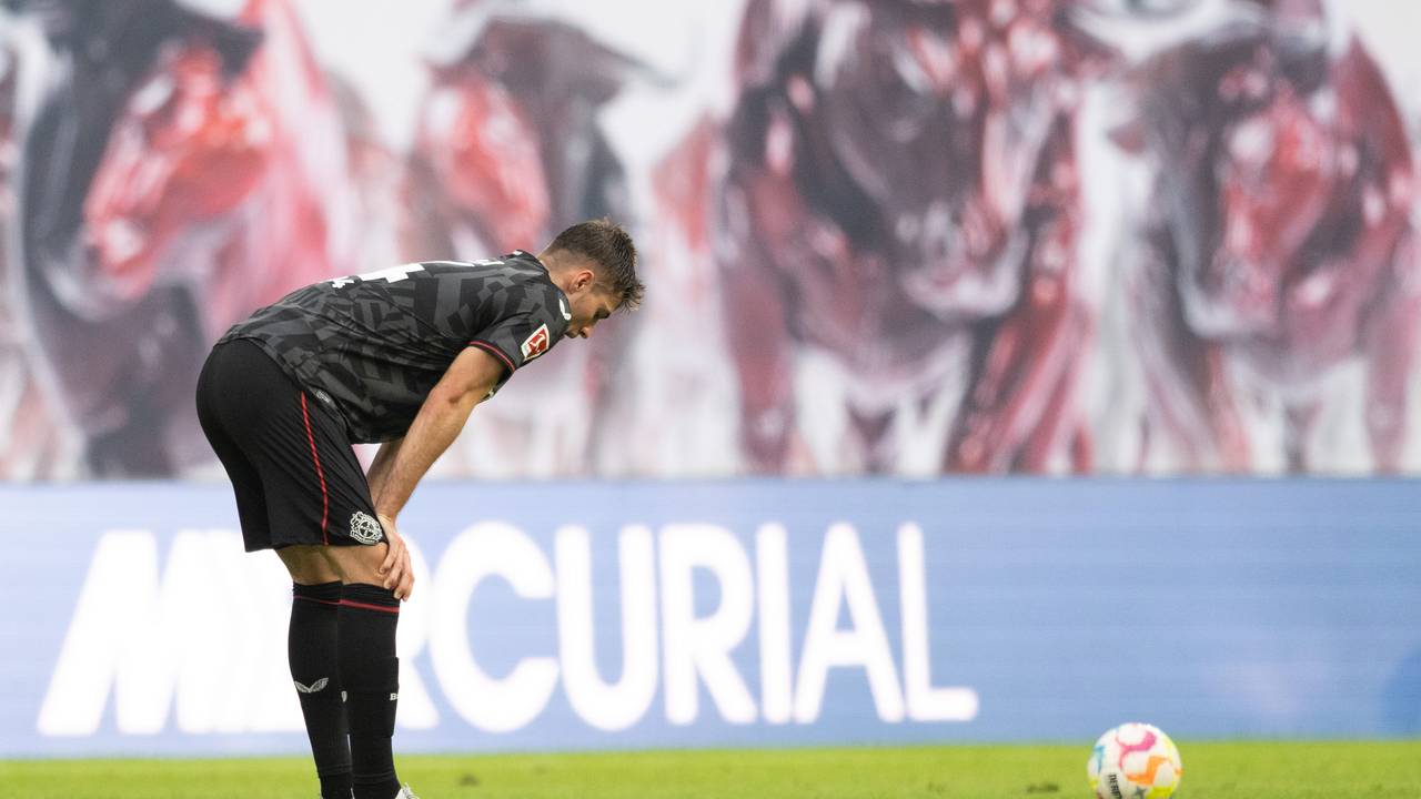Leverkusens Patrik Schick reagiert nach dem Tor zum 2:0.