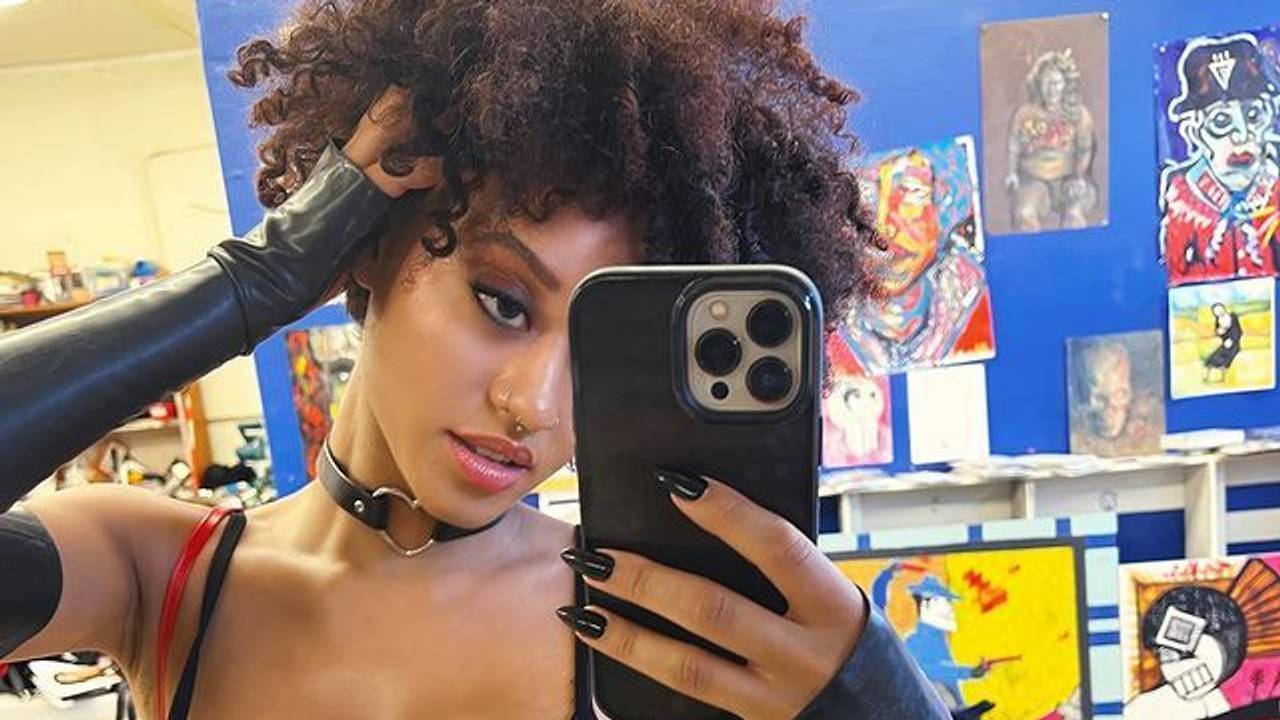 Stormi Maya zeigt sich am 28. Oktober 2022 auf Instagram.