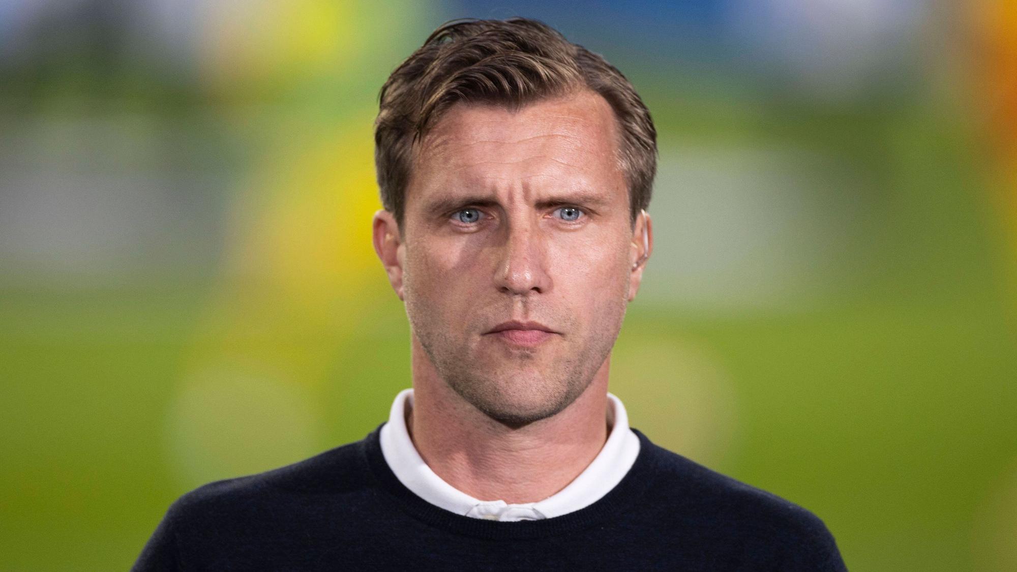 SGE-Sportvostand Markus Krösche während eines Interviews.