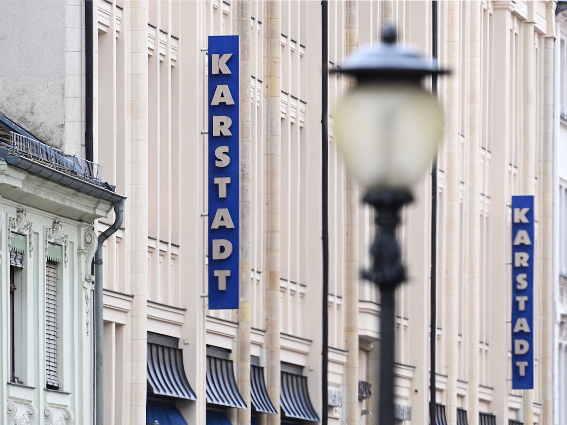 Galeria Karstadt Kaufhof hat einen Antrag auf ein Schutzschirmverfahren gestellt, jede dritte Filiale soll schließen. Unser Archivfoto zeigt eine Filiale in Potsdam.
