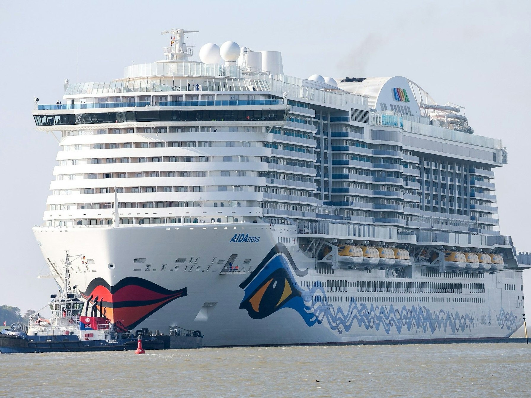 Die „Aidanova“ (hier ein Archivfoto von 2018) geriet im Atlantik in einen heftigen Sturm.