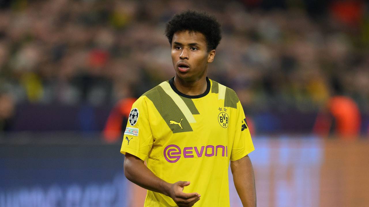 BVB-Star Karim Adeyemi guckt empört.