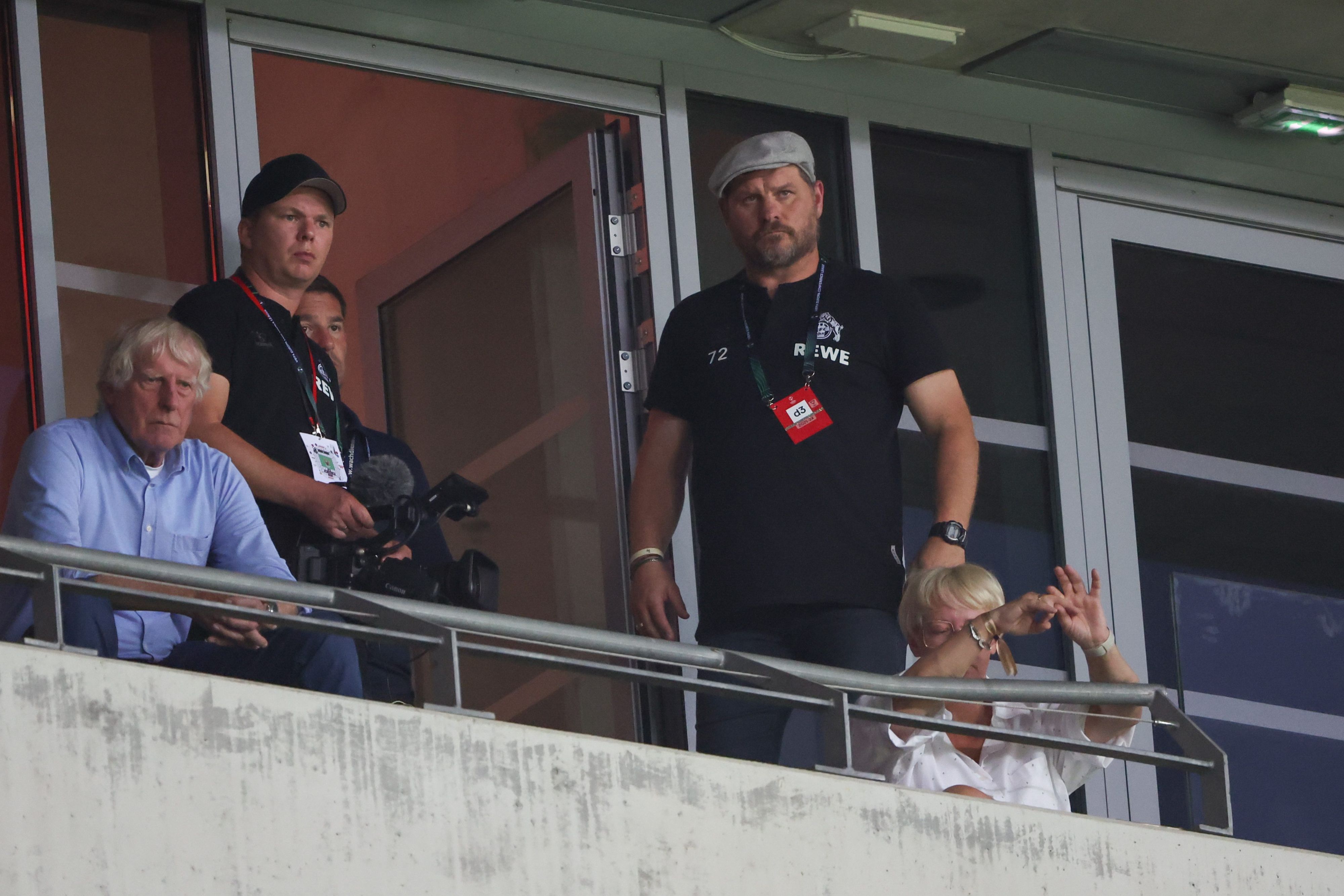 Steffen Baumgart musste beim Spiel in Nizza auf die Tribüne.