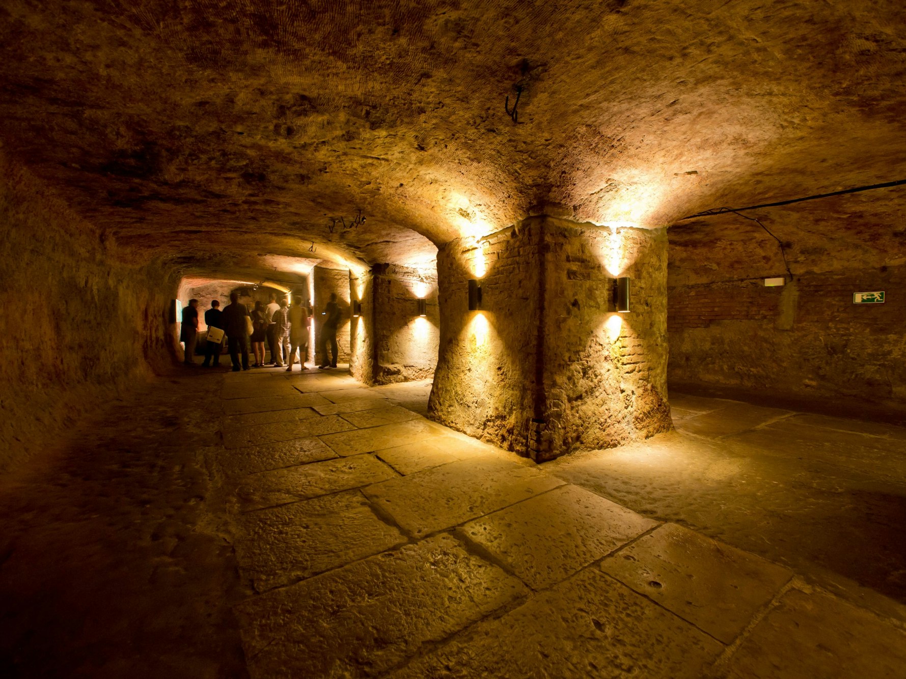 Ein Labyrinth unterhalb der Nürnberger Altstat: die historischen Felsengänge.