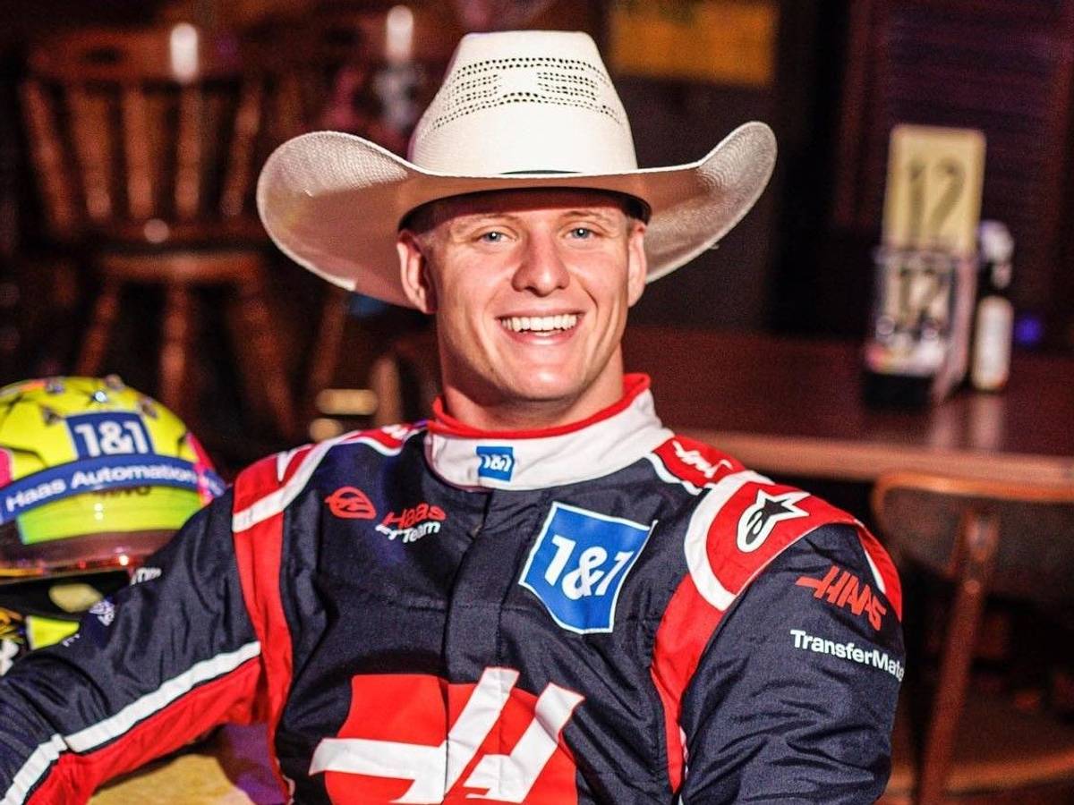 Mick Schumacher postete vor dem US-Rennen in Austin dieses Foto mit Cowboyhut.