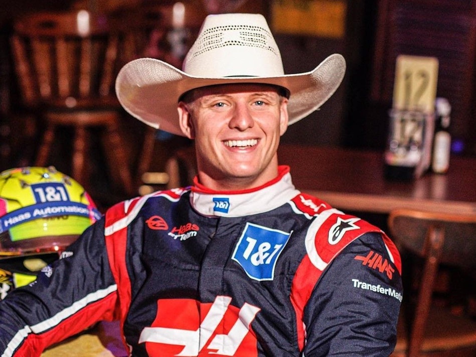 Mick Schumacher postete vor dem US-Rennen in Austin dieses Foto mit Cowboyhut.