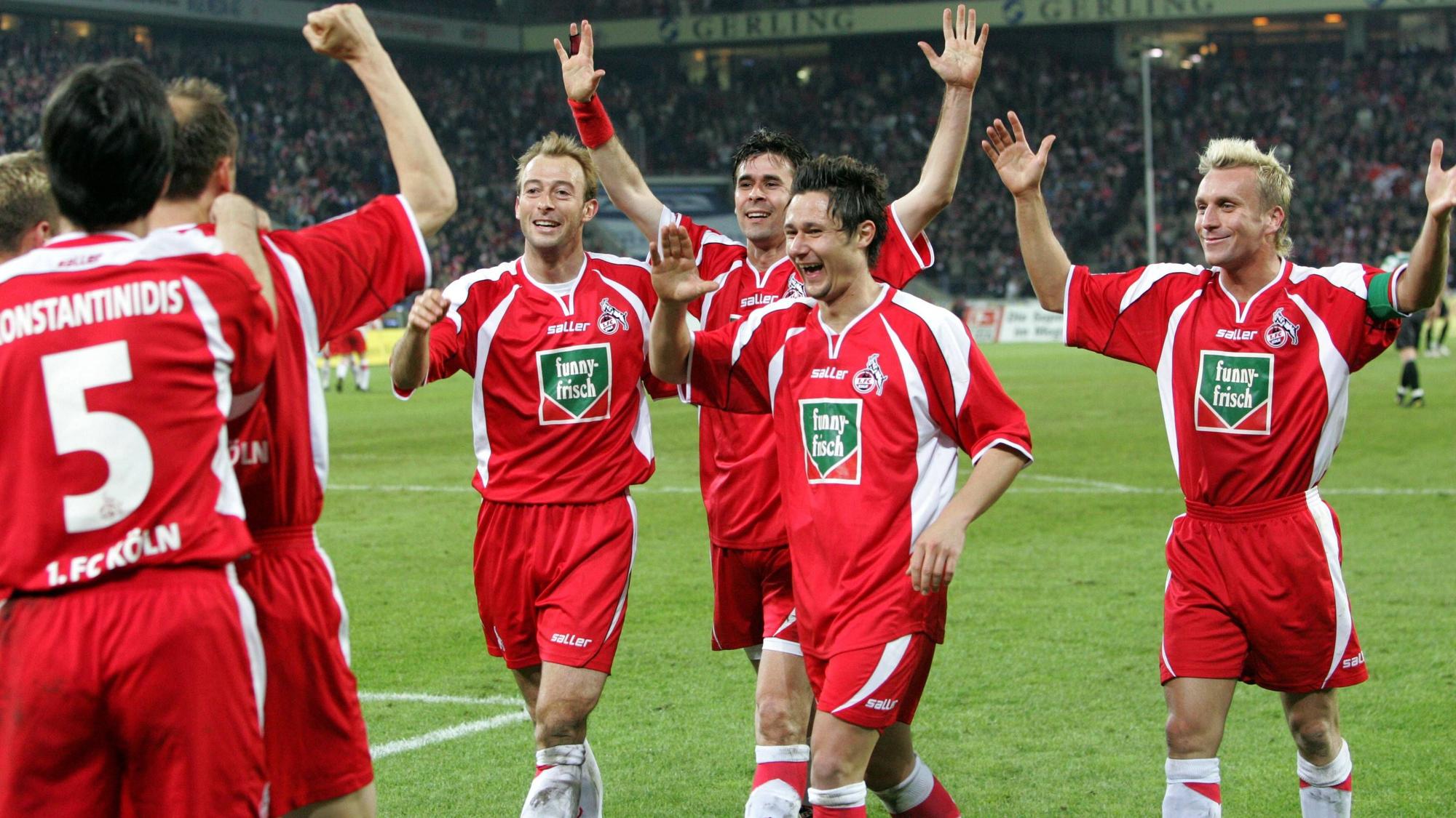 Mannschaftsjubel Köln, v.r.: Sebastian Schindzielorz, Albert Streit, Vassilios Tsiartas, Carsten Cullmann, Matthias Scherz und Kostas Konstantinidis.