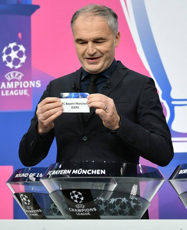 Die Auslosung der Champions League am 14. Dezember 2020 mit Ex-Bundesliga-Profi Stéphane Chapuisat.
