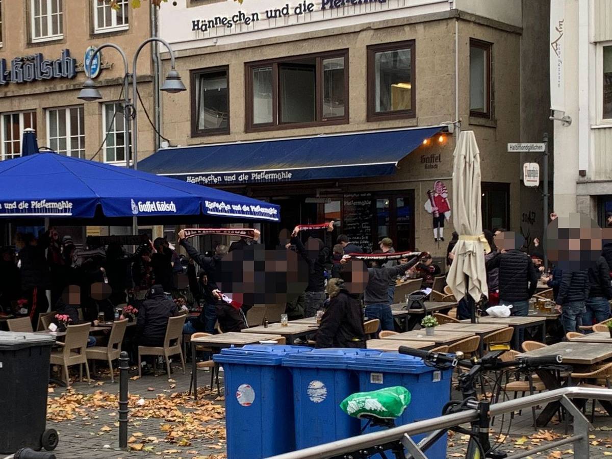Nizza-Fans in der Kölner Altstadt.