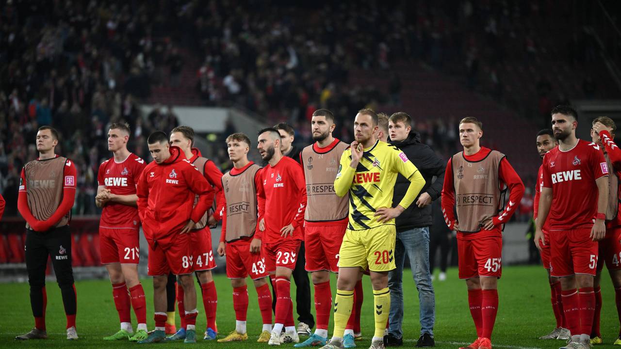 Eine enttäuschte Kölner Mannschaft