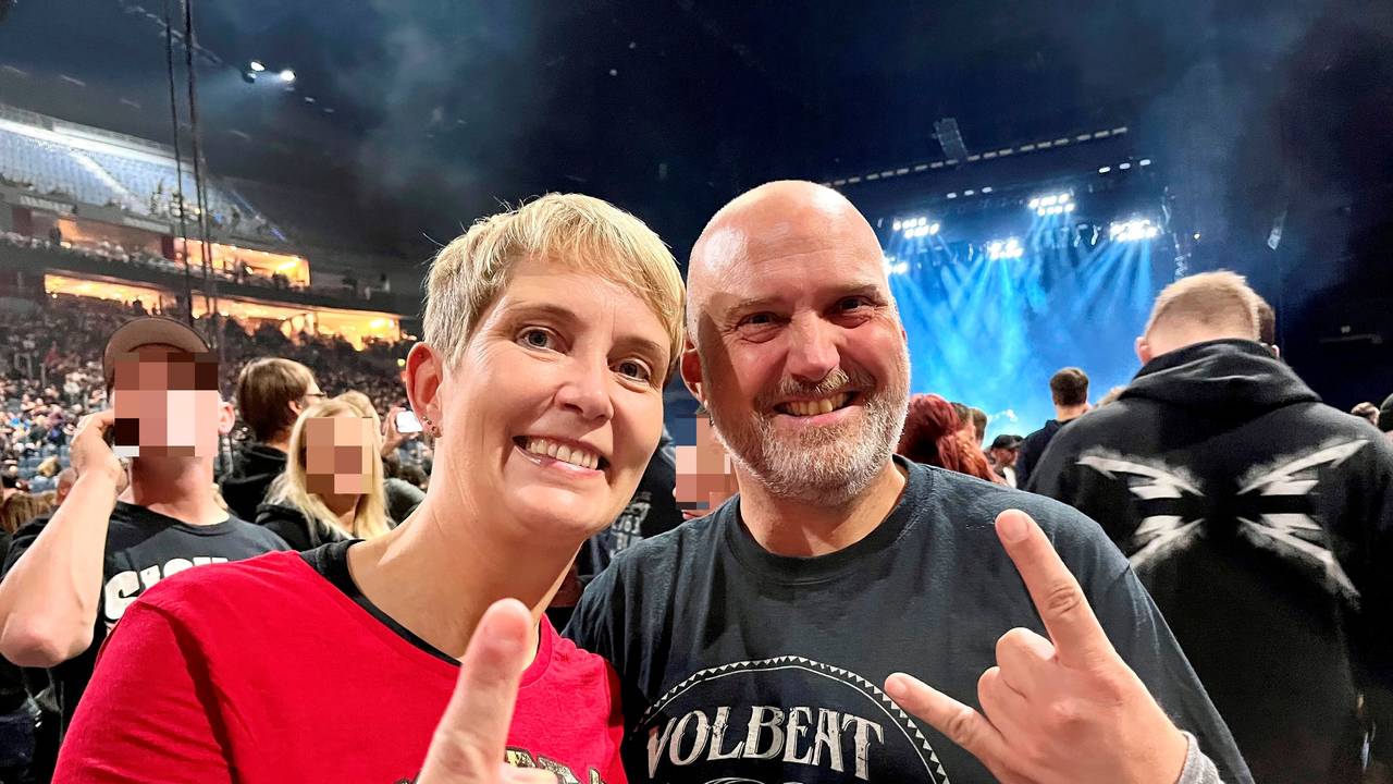 Voller Vorfreude aufs "Volbeat"-Konzert am Mittwoch (2. November 2022) in der Kölner Lanxess-Arena: Martina und Heiner