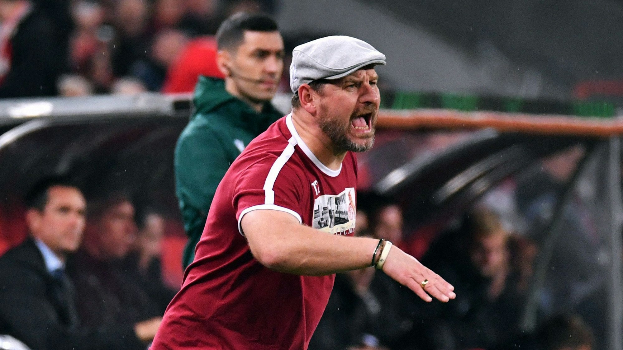 FC-Coach Steffen Baumgart schreit beim 2:2 gegen OGC Nizza am Donnerstagabend (3. November 2022)