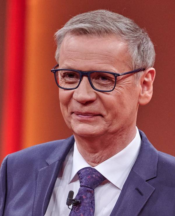 Günther Jauch entpuppte sich in der aktuellen Ausgabe von „Denn sie wissen nicht, was passiert“ als feuerfest und als Sportskanone. Das Foto wurde beim RTL Jahresrückblick „Menschen, Bilder, Emotionen 2020“ aufgenommen.