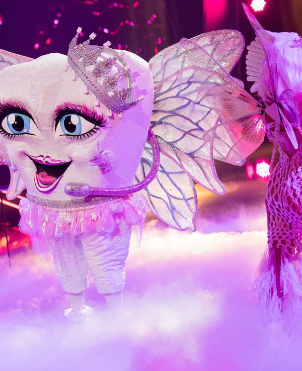 Die „Zahnfee“ steht im großen Finale von „The Masked Singer“ auf der Bühne.