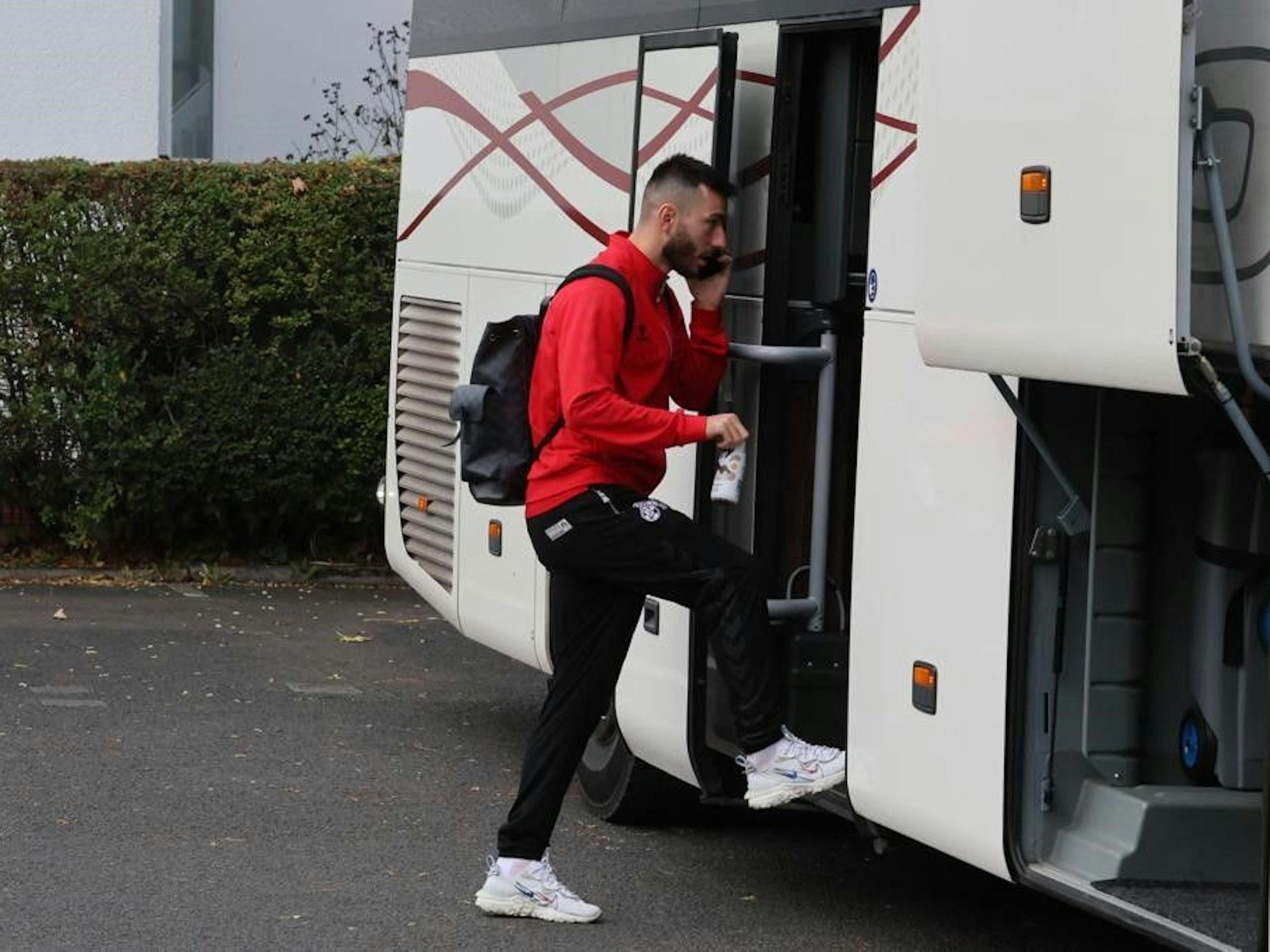 Sargis Adamyan auf dem Weg nach Freiburg
