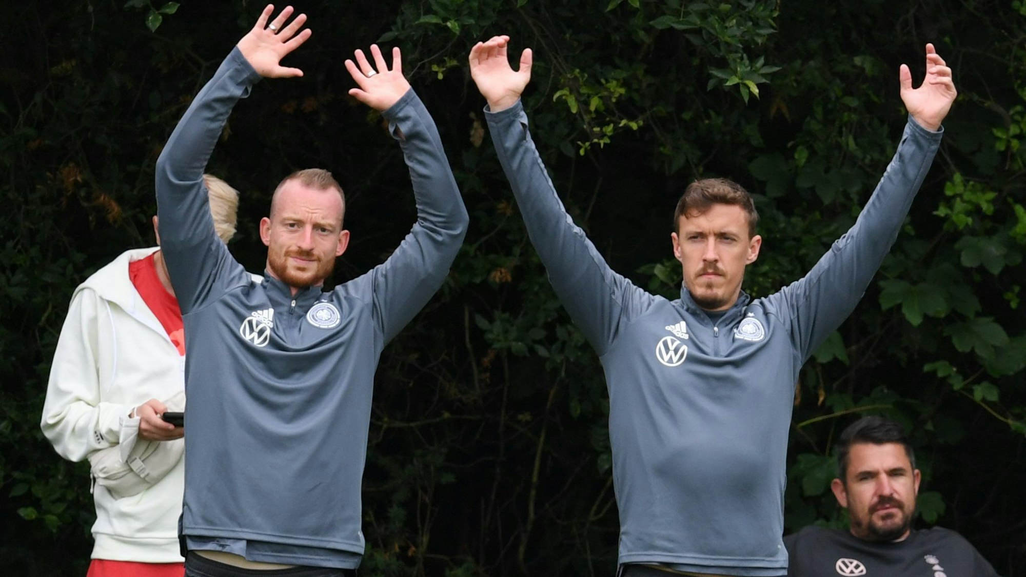 Maximilian Arnold und Max Kruse trainieren gemeinsam.