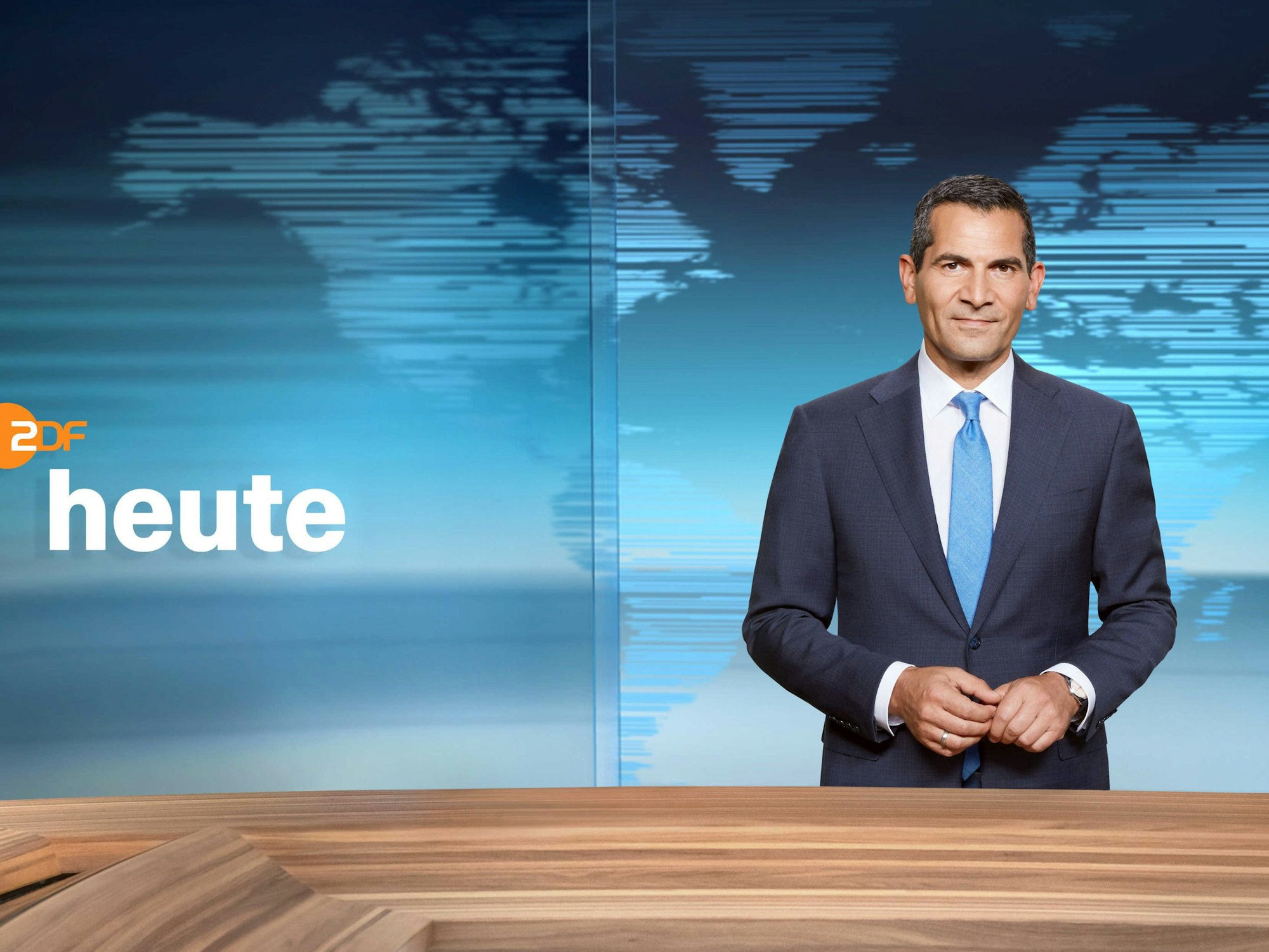 Die ZDF-Montage zeigt ZDF-Moderator Mitri Sirin im Studio der 19-Uhr-«heute»-Sendung.