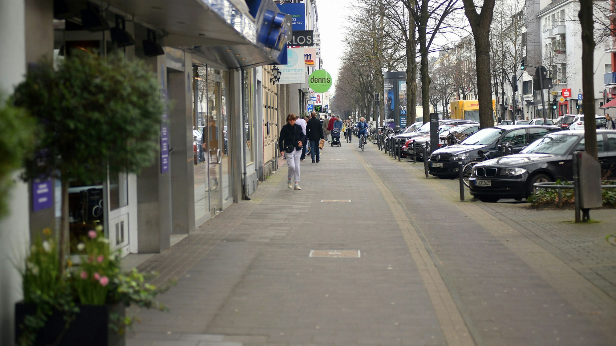 Blick auf die Dürener Straße in Köln