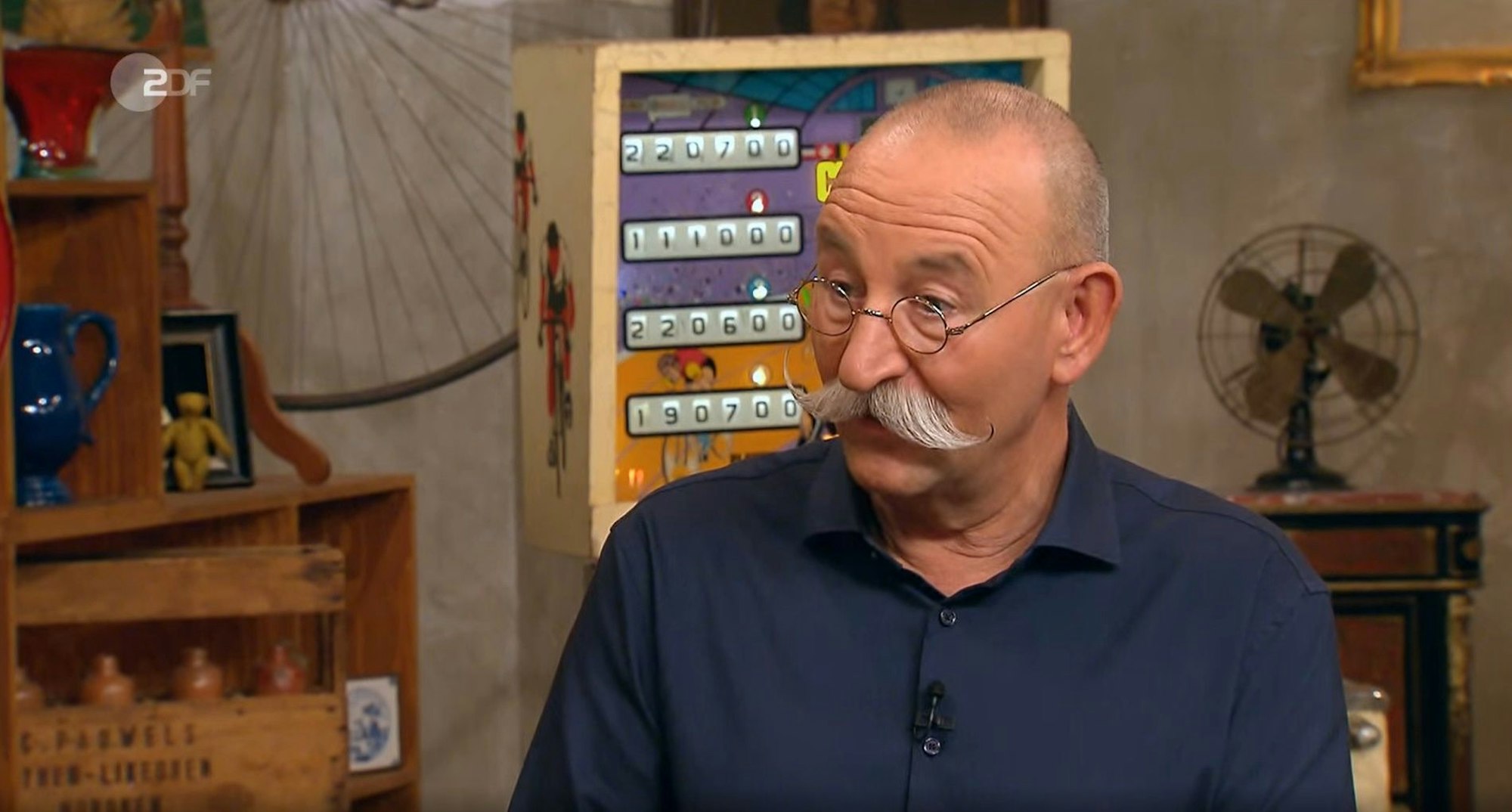 Horst Lichter gestikuliert nach der Aufzeichnung der WDR-Talkschow „Kölner Treff“.