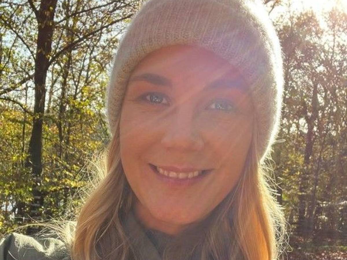 Moderatorin Alina Merkau, hier auf einem Instagram-Selfie vom 7. November, begeisterte ihre Fans mit einem hautengen Outfit.