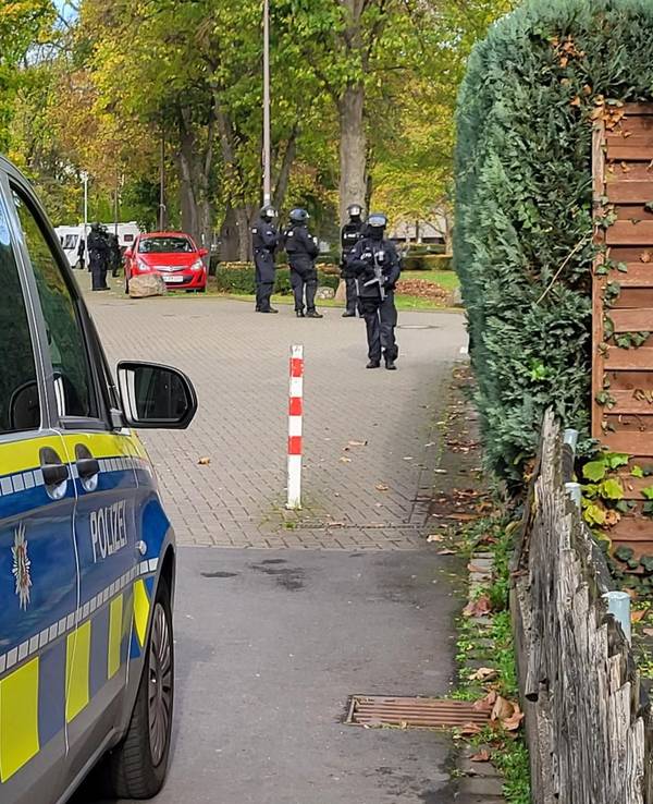 Polizeieinsatz in Siegburg wegen eines Amokalarms.