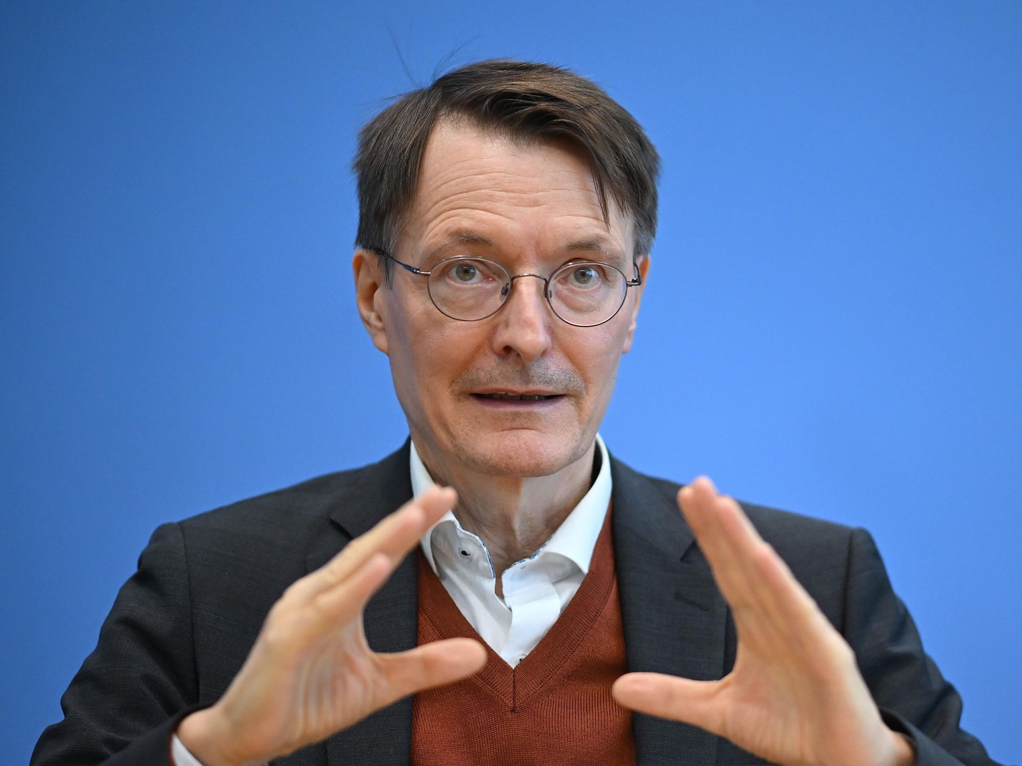 Bundesgesundheitsminister Karl Lauterbach (SPD) spricht am 26. Oktober 2022 in der Bundespressekonferenz.