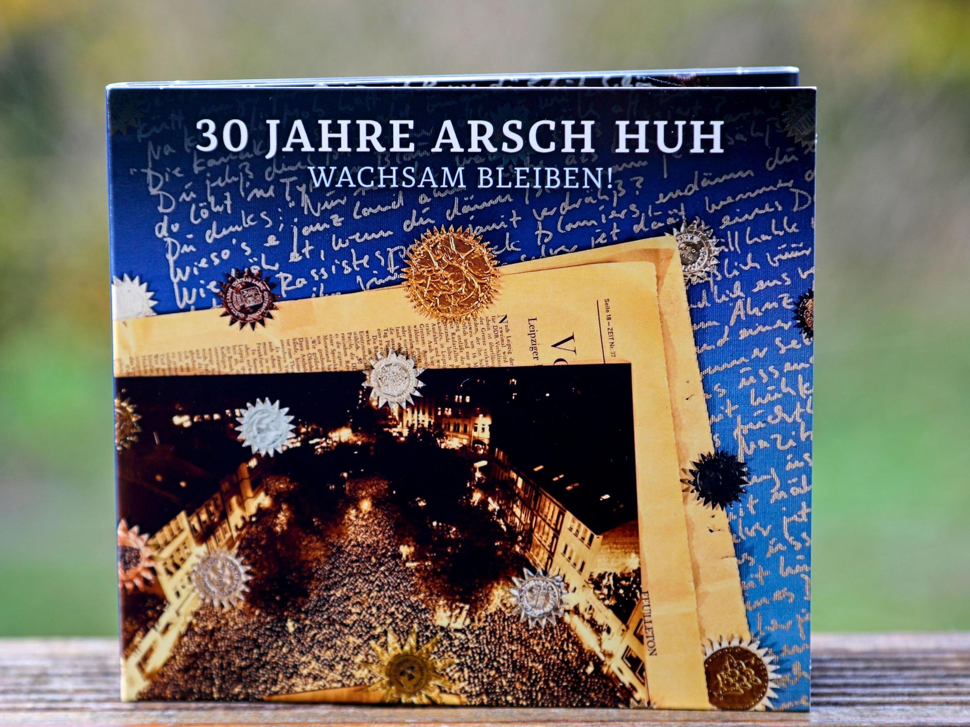 Blick auf das Cover des Albums Wachsam bleiben der AG Arsch huh