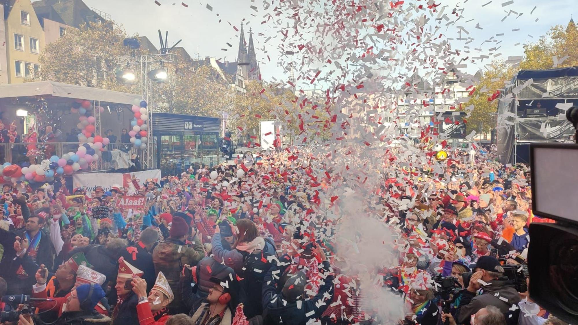Die Party auf dem Heumarkt um 11.11 Uhr.